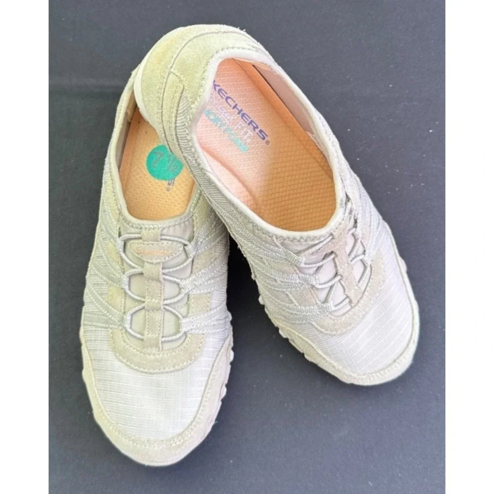 Skechers Women's Casual Breathe-Easy-A-Look Sneaker Flat Slip On Sz 7.5 Gray